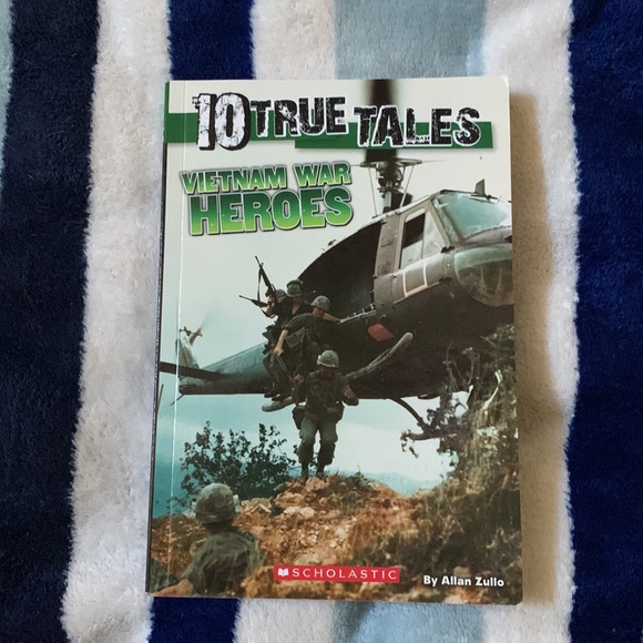 4 Books 📚 10 True Tales - Picture 6 of 9